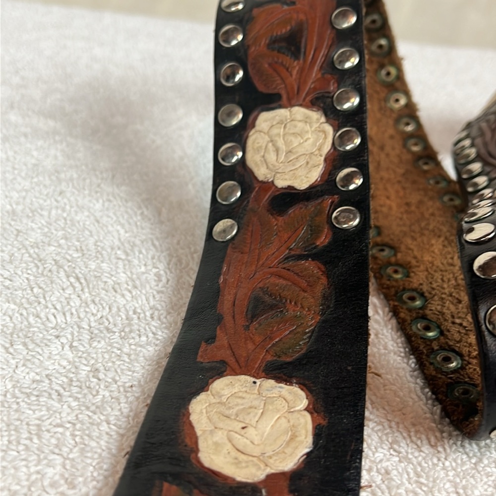 Fully Tooled Grommets Leather Belt Vintage white flower Western Cowgirl - Picture 10 of 12